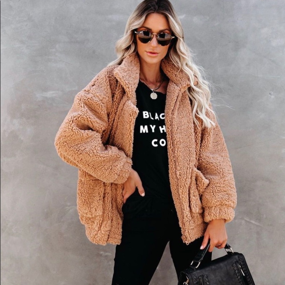 VICI SPIRIT OF THE SEASON POCKETED TEDDY COAT